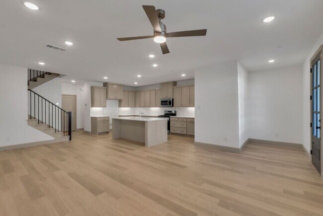 Foto del edificio - "Brand New 3 Bedroom, 2.5 Bath Townhome in...