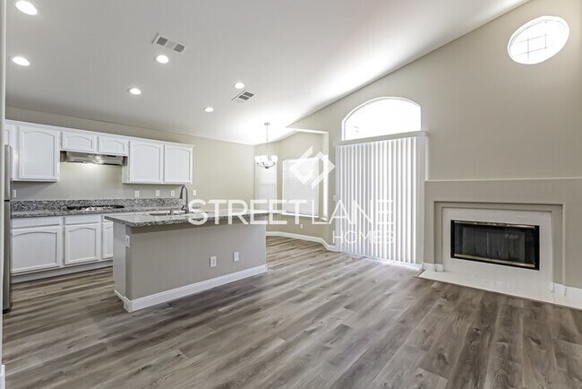 Building Photo - 3 Bedroom in Las Vegas!