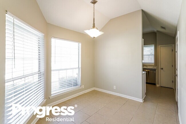 Building Photo - 2805 Steamboat Dr