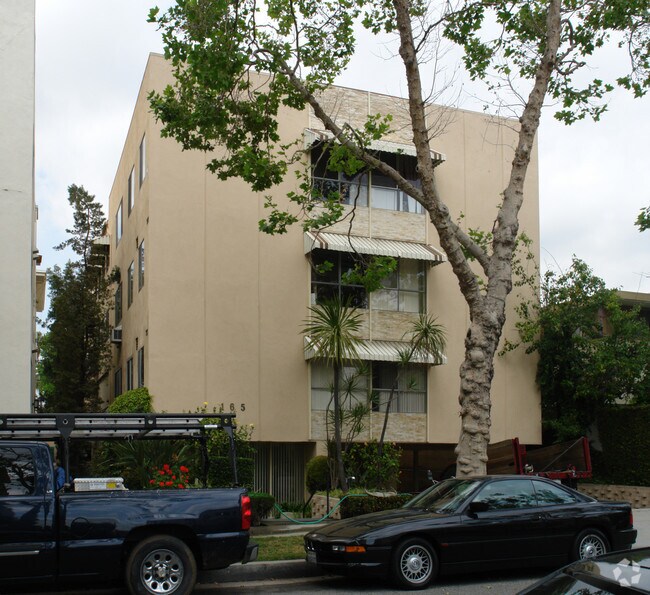 Building Photo - 165 N Almont Dr