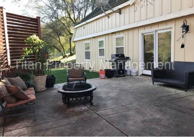 Foto del edificio - 8355 Haven Hill Ln