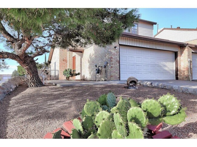 Building Photo - 6647 Dawn Dr