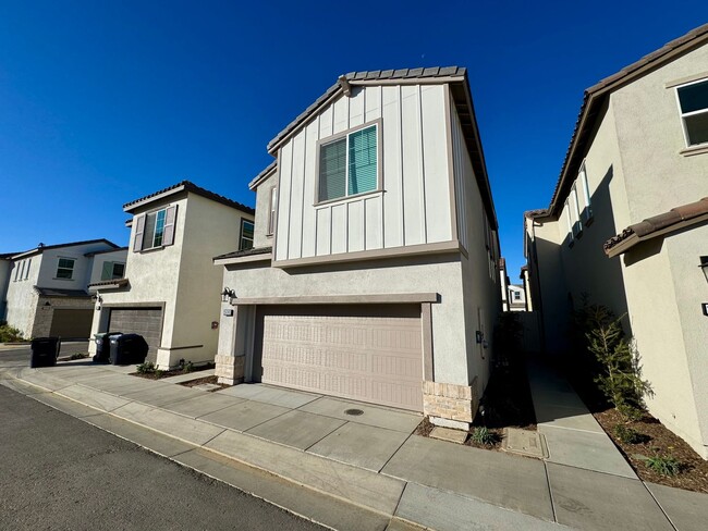 Foto del edificio - Brand New 4 bedroom Moreno Valley home wit...