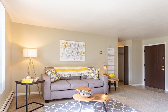 Building Photo - Columbus Park Apartments