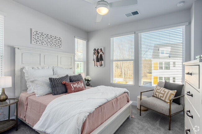 3BR, 3.5BA - 1,786SF - Crossings at NoDa