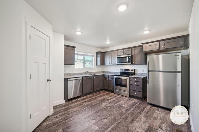 Building Photo - Dublin Farms Townhomes