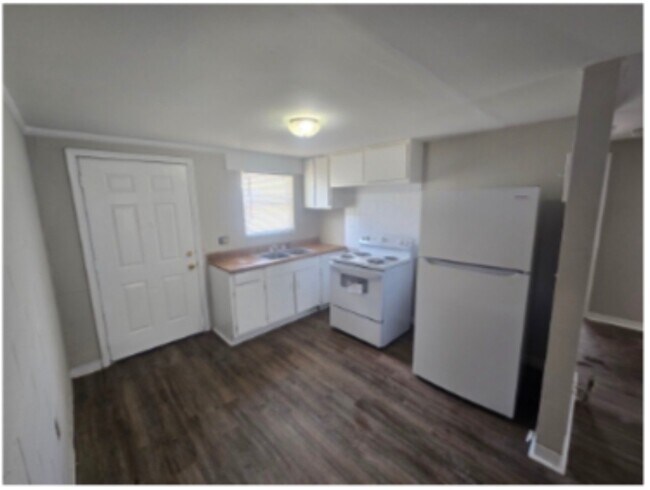 Foto del edificio - 2749 Howell Ct