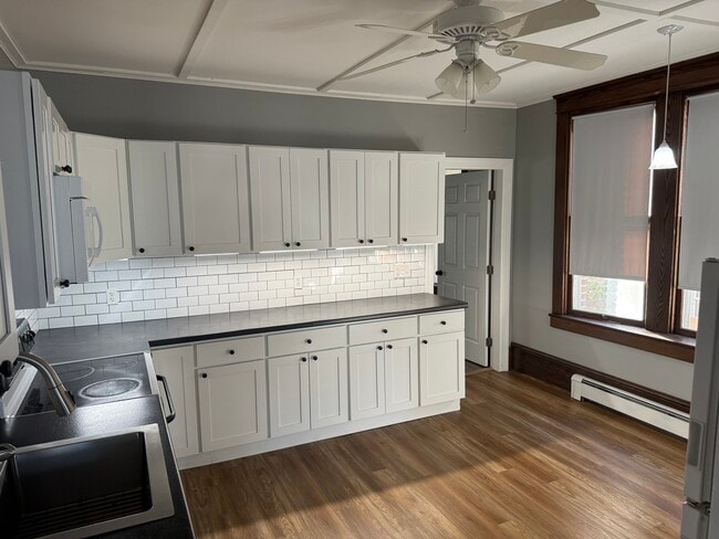 Foto del edificio - 46 S Main St