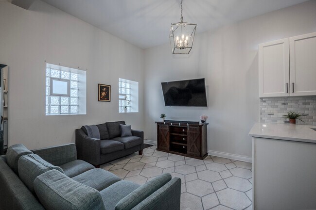Foto del edificio - 1349 W Huron St