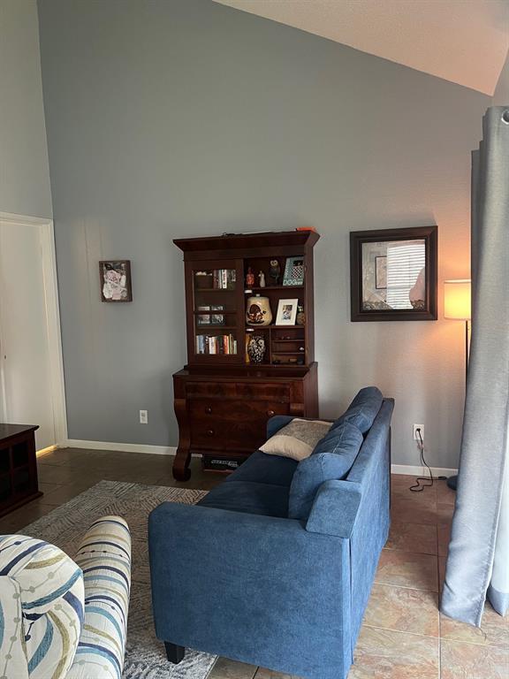 Foto del edificio - 12900 Walden Rd