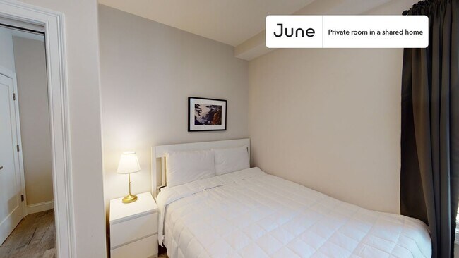Foto del edificio - Room in Shared 5 bed/2 bath home in JFK/UMass