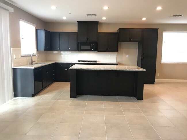 Building Photo - 1627 Marsh Ct