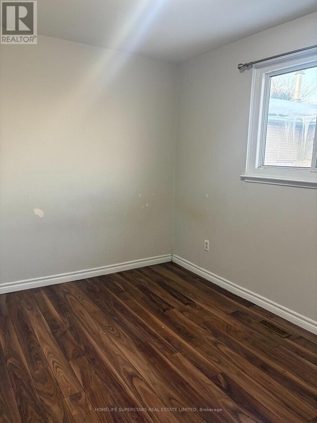 Photo du bâtiment - 3670 Crabtree Crescent