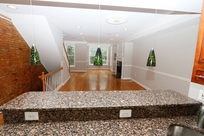 Foto del edificio - 607 P St NW