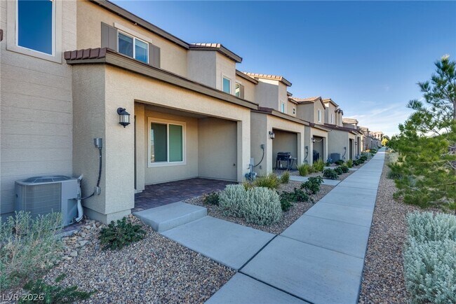 Foto del edificio - 6176 Rathbone St