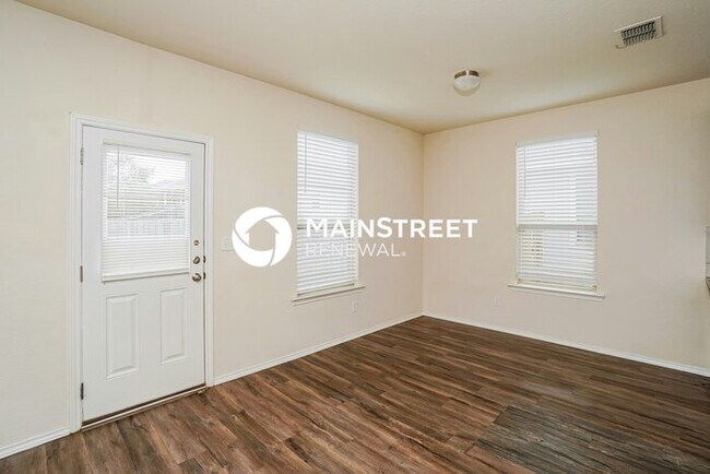 Building Photo - 3 Bedroom Pet-Friendly Home in New Braunfels, TX with Main Street Renewal