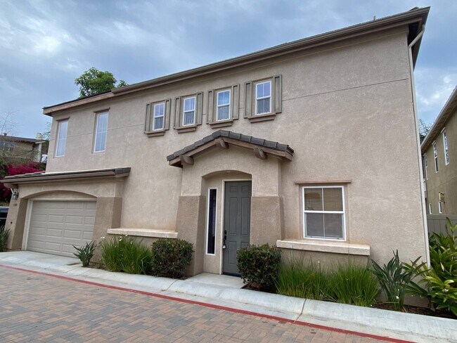 Building Photo - 4108 Verde View