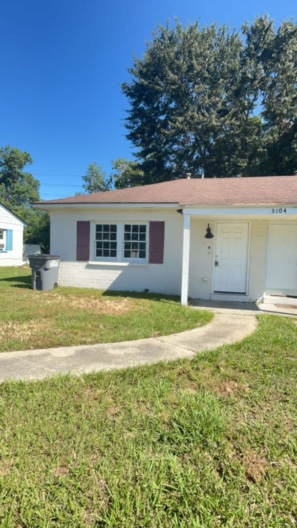 Building Photo - 3104 Azalea Dr
