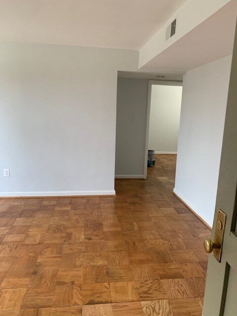 Entry Way - 1222 N Meade St