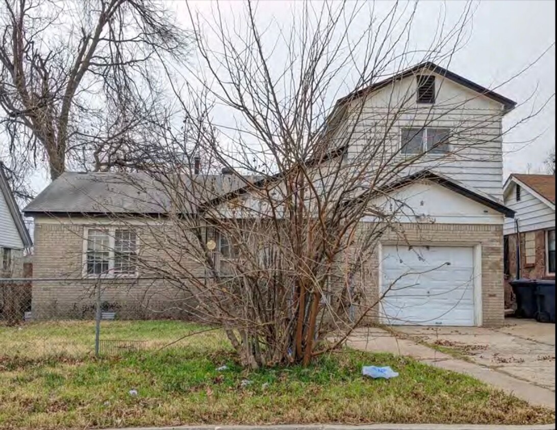 Primary Photo - Charming 4-Bedroom, 2-Bath Home