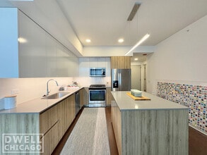 Building Photo - 322 N Orleans St