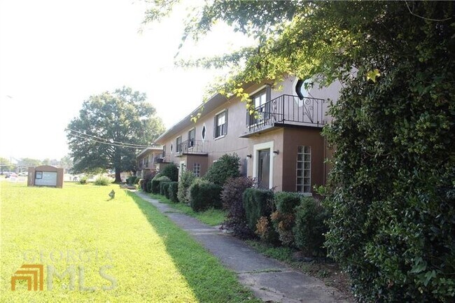 Foto del edificio - 815 S Cobb Dr