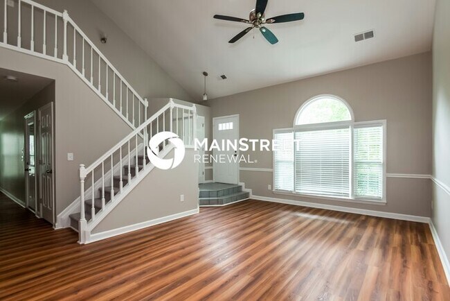 Foto del edificio - 3 Bedroom Pet-Friendly Home in Charlotte, NC with Main Street Renewal