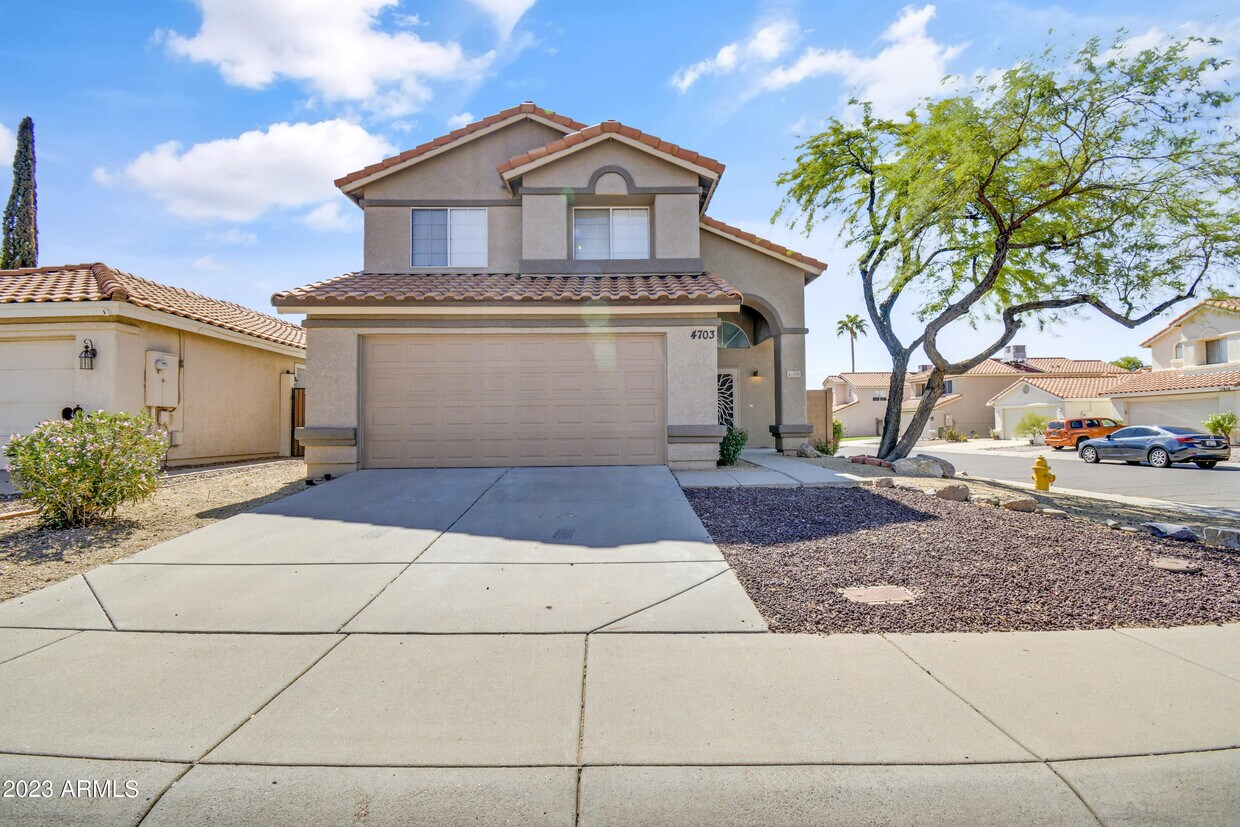 Foto principal - 4703 E Angela Dr