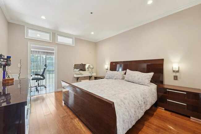 Building Photo - "Chic 1-Bed Oasis with Movie Room & Pool i...
