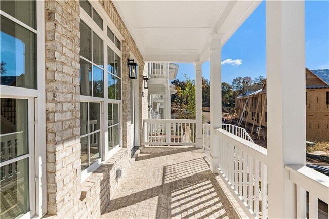 Building Photo - 2035 Parkside Ln