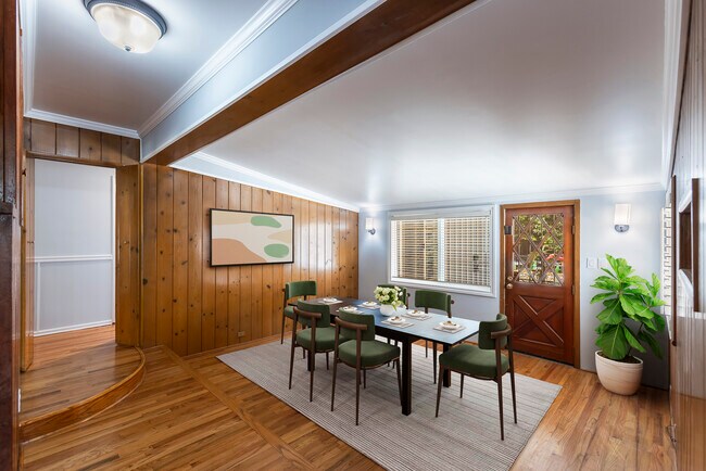 Foto del edificio - 4912 Strohm Ave