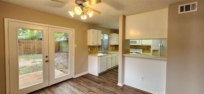 Building Photo - 12027 Oakner Dr