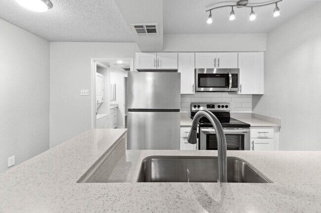 Building Photo - Verve