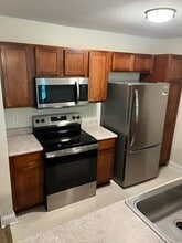 Building Photo - 64 Foxden Dr