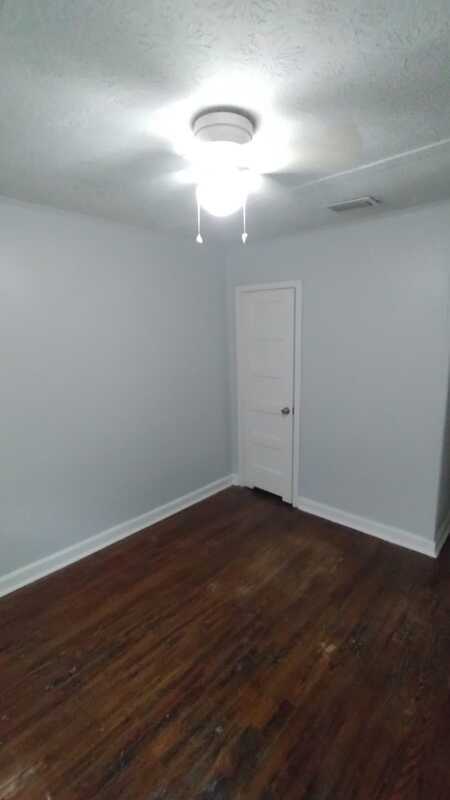 Building Photo - 8876 Bellrose Ave