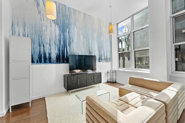 Building Photo - 88 Kingston St