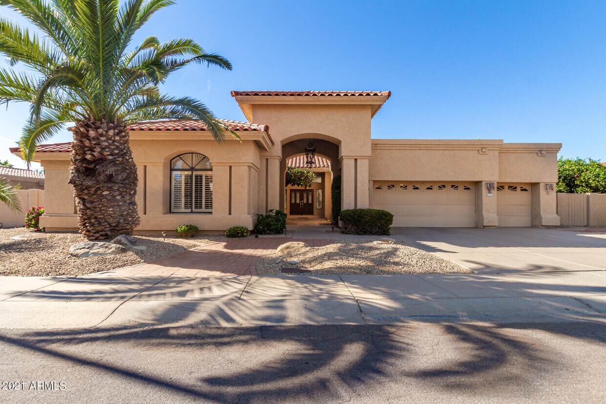 Primary Photo - 10922 E Bella Vista Dr