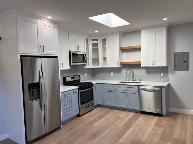 Kitchen - 2901 Virginia Ave
