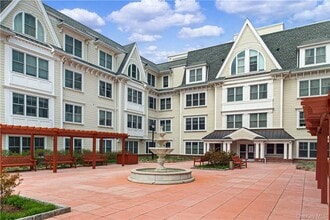 Building Photo - 225 Stanley Ave