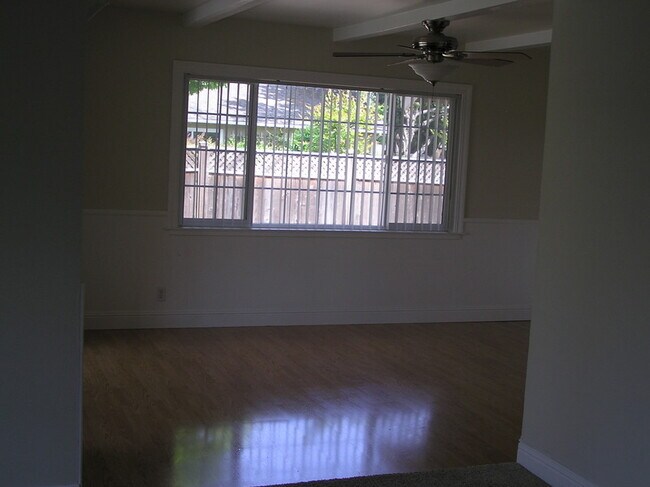 Foto del edificio - 197 Greenwood Cir