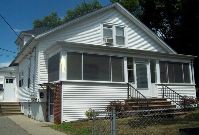 Building Photo - 2255 S Main St