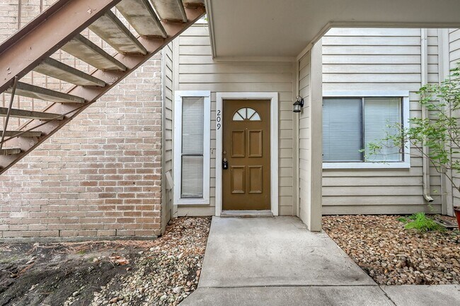 Foto del edificio - Cozy 2 bedroom in great neighborhood