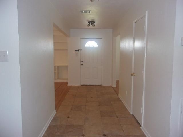 Building Photo - 11143 Bradford Way Dr