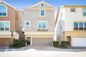 Building Photo - 10738 Clearview Villa Pl