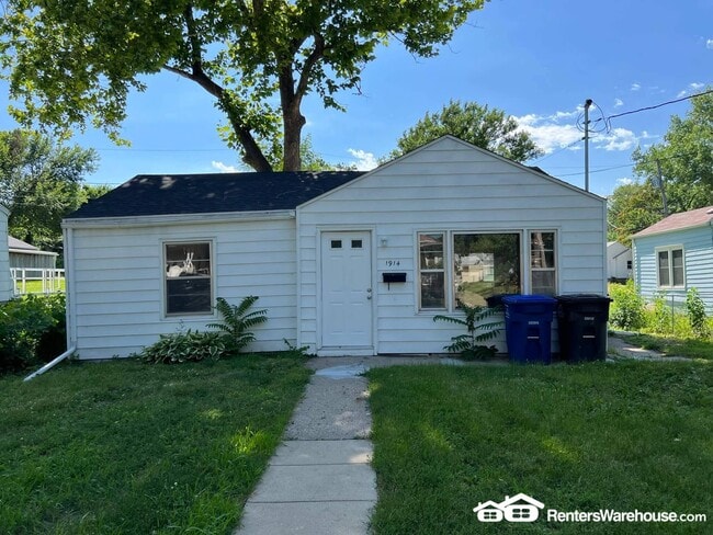 Building Photo - 1914 10th St