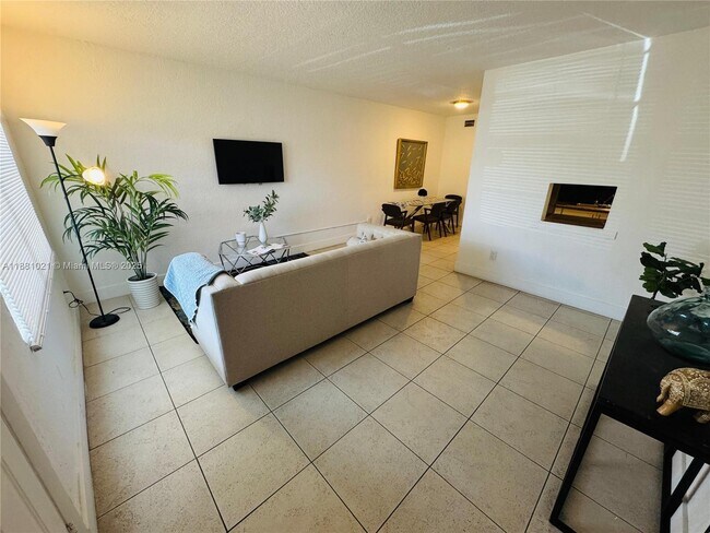 Foto del edificio - 1403 NW 103rd St