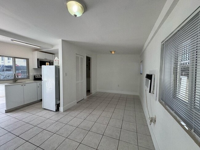 Foto del edificio - 856 SW 6th St