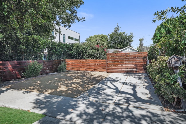 Building Photo - 3574 Helms Ave