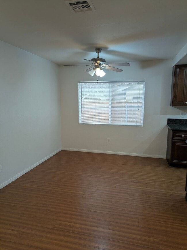 Foto del edificio - 4 Bed / 3 Bath with bonus room - Single Story Home in El Cajon