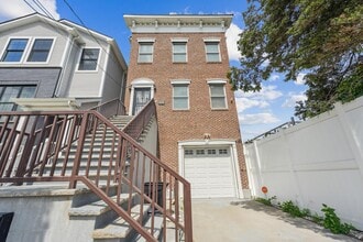 Building Photo - 16 FISK St